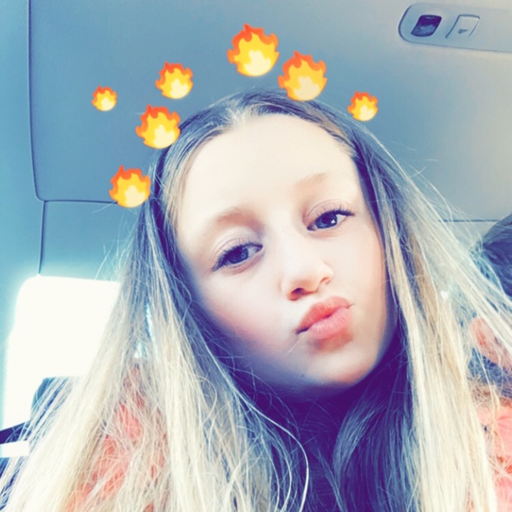 Meet your Posher, Eva